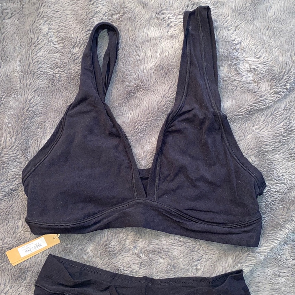 SKIMS SUMMER MESH PLUNGE BRALETTE X MESH SHORT 2X